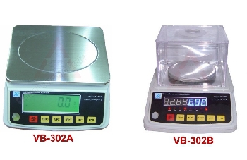 rong: 1/6,000-1/30.000)
-  Màn hình hiển thị LCD  số xanh dễ đọc.
-  Chức năng tự kiểm tra pin, tự động sáng đèn LED, tự động tắt nguồn.
-  Cổng giao tiếp RS-232( Lựa chọn).
-  Màn hình hiển thị bằng trục đứng, phím chuyển đổi đơn vị  g/ ct/ tl.T/ pcs ..
-  Thiết bị đạt độ chính xác cấp III theo tiêu chuẩn OIML.
-  Thiết kế theo kiểu dáng công n